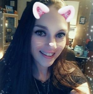 Meet your Posher, Liz